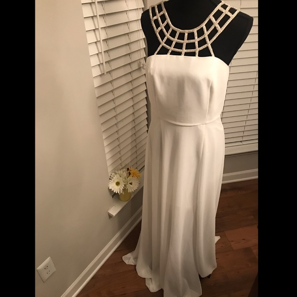 ✨White Goddess Gown✨ - Picture 2 of 6